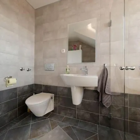 公寓 Penthouse Mit Balkon Fuer Fuenf Personen