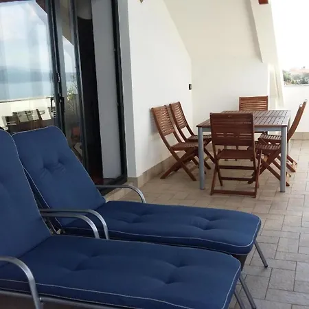 Penthouse Mit Balkon Fuer Fuenf Personen 公寓 *