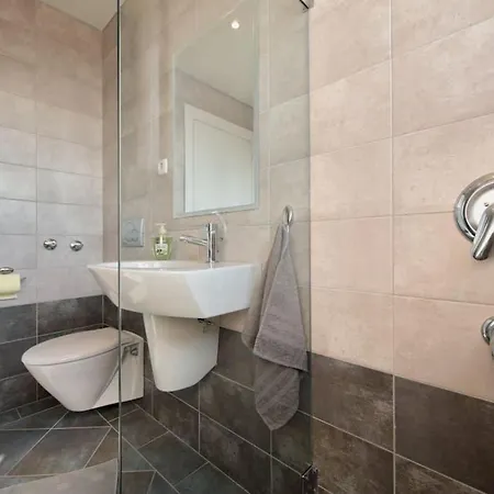 公寓 Penthouse Mit Balkon Fuer Fuenf Personen *